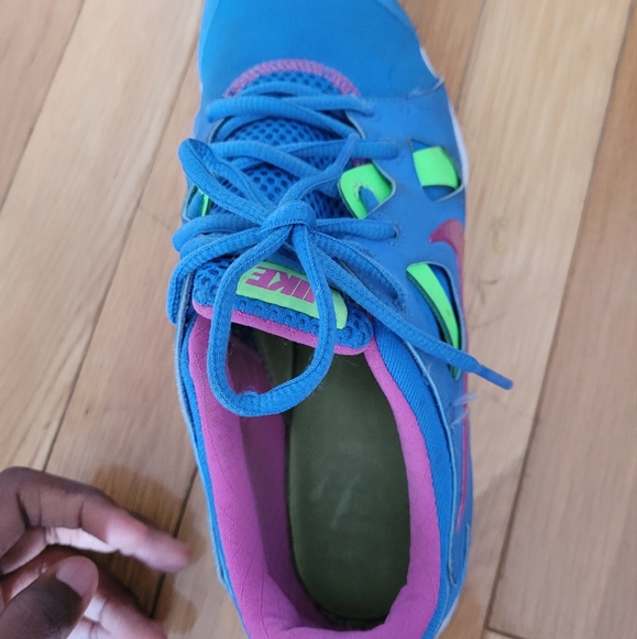 Nike sneakers - Picture 2 of 3